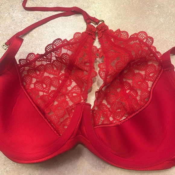 NWT Victoria’s Secret Hearts Lace Red Sheer Bra 34DD - Picture 5 of 7
